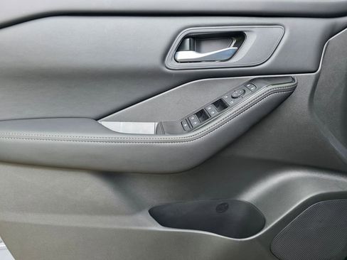 New 2026 Nissan Rogue SV AWD/4WD image 14