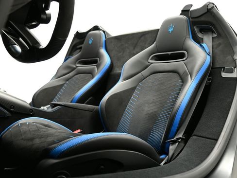 Used 2023 Maserati MC20 Spyder RWD image 16