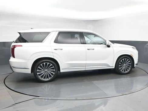 Used 2023 Hyundai Palisade Calligraphy w/ Cargo Package image 8