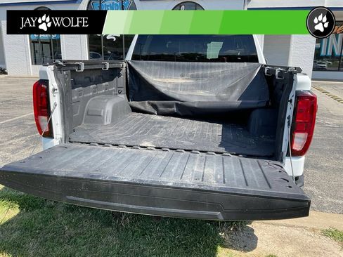 Used 2019 GMC Sierra 1500 SLE w/ SLE Value Package AWD/4WD image 5
