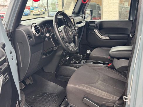 Used 2014 Jeep Wrangler Unlimited Sahara w/ Max Tow Package image 12