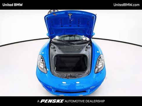 Used 2022 Porsche 718 Cayman image 13