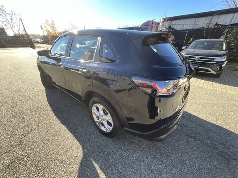 Used 2024 Honda HR-V LX image 2