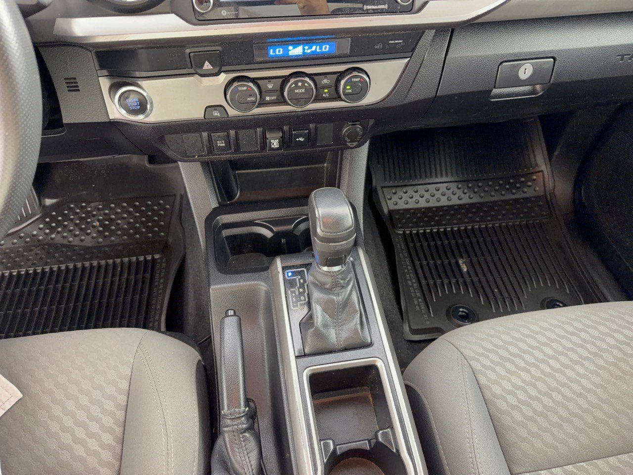 Used 2023 Toyota Tacoma SR5 RWD image 21