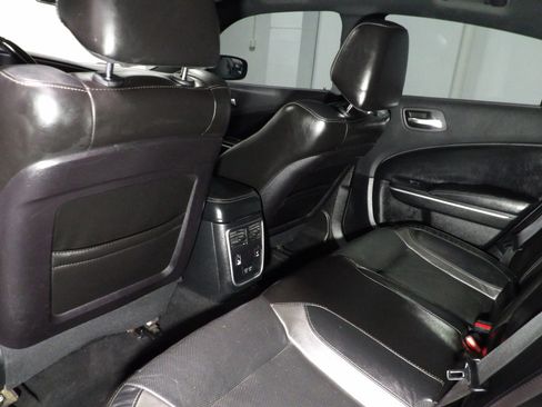 Used 2021 Dodge Charger SXT w/ Leather Interior Group RWD image 11