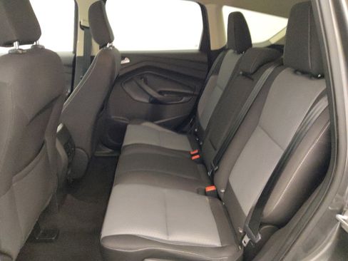 Used 2018 Ford Escape SE FWD image 18