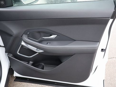 Used 2024 Jaguar E-PACE R-Dynamic SE image 13