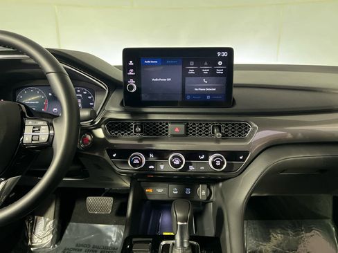 Used 2026 Acura Integra image 9