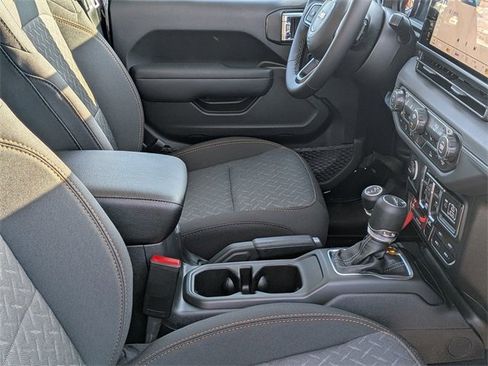 New 2026 Jeep Gladiator Mojave image 28