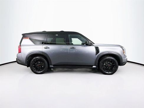 Used 2025 Nissan Armada PRO-4X w/ Pro-4X Premium Package AWD/4WD image 8