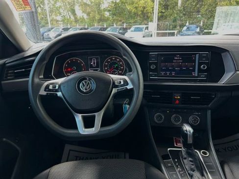 Used 2019 Volkswagen Jetta S image 10