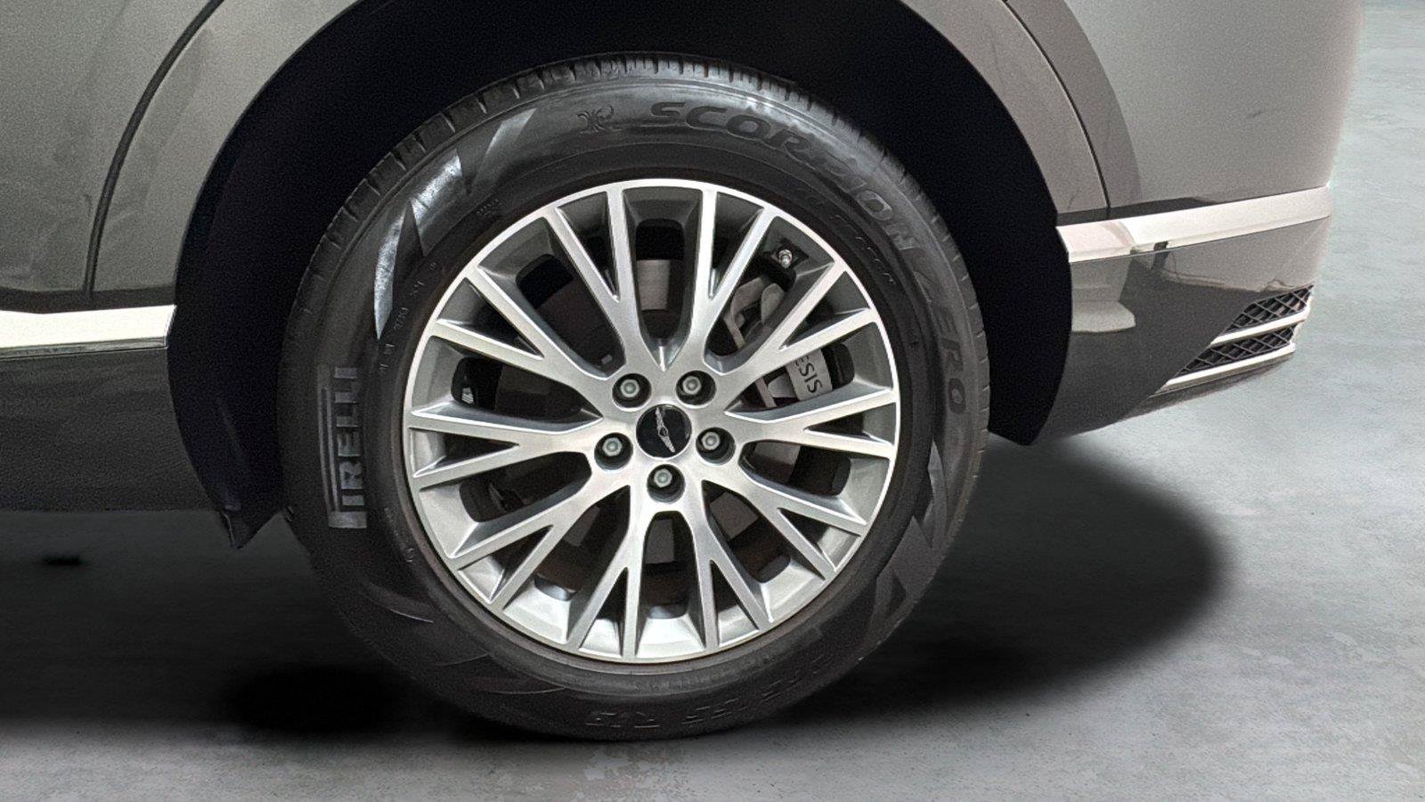Used 2025 Genesis GV80 2.5T Standard AWD/4WD image 25