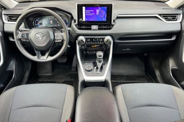 Certified 2024 Toyota RAV4 LE AWD/4WD image 3