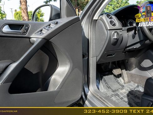 Used 2016 Volkswagen Tiguan S FWD image 11