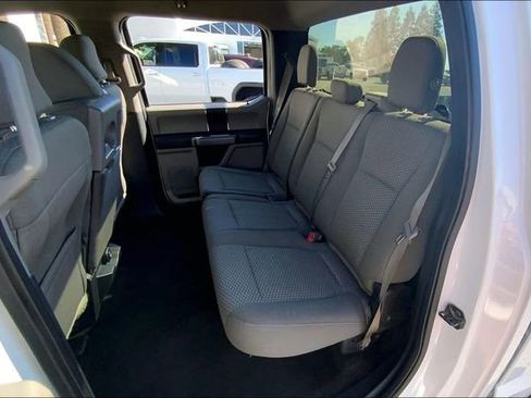 Used 2015 Ford F150 XLT image 24