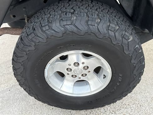 Used 2002 Jeep Wrangler Sahara AWD/4WD image 23