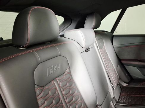 Used 2023 Audi RS Q8 image 12