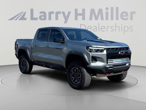 Used 2025 Chevrolet Colorado ZR2 AWD/4WD image 8