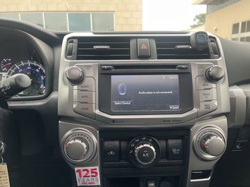 Used 2016 Toyota 4Runner SR5 Premium image 12