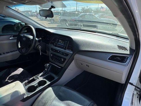 Used 2017 Hyundai Sonata SE image 13