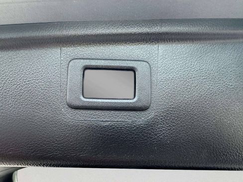 Used 2018 Subaru Outback 2.5i Limited AWD/4WD image 12