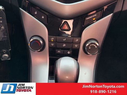 Used 2012 Chevrolet Cruze LT image 20