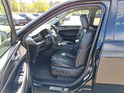 Used 2021 Jeep Grand Cherokee L Limited image 14