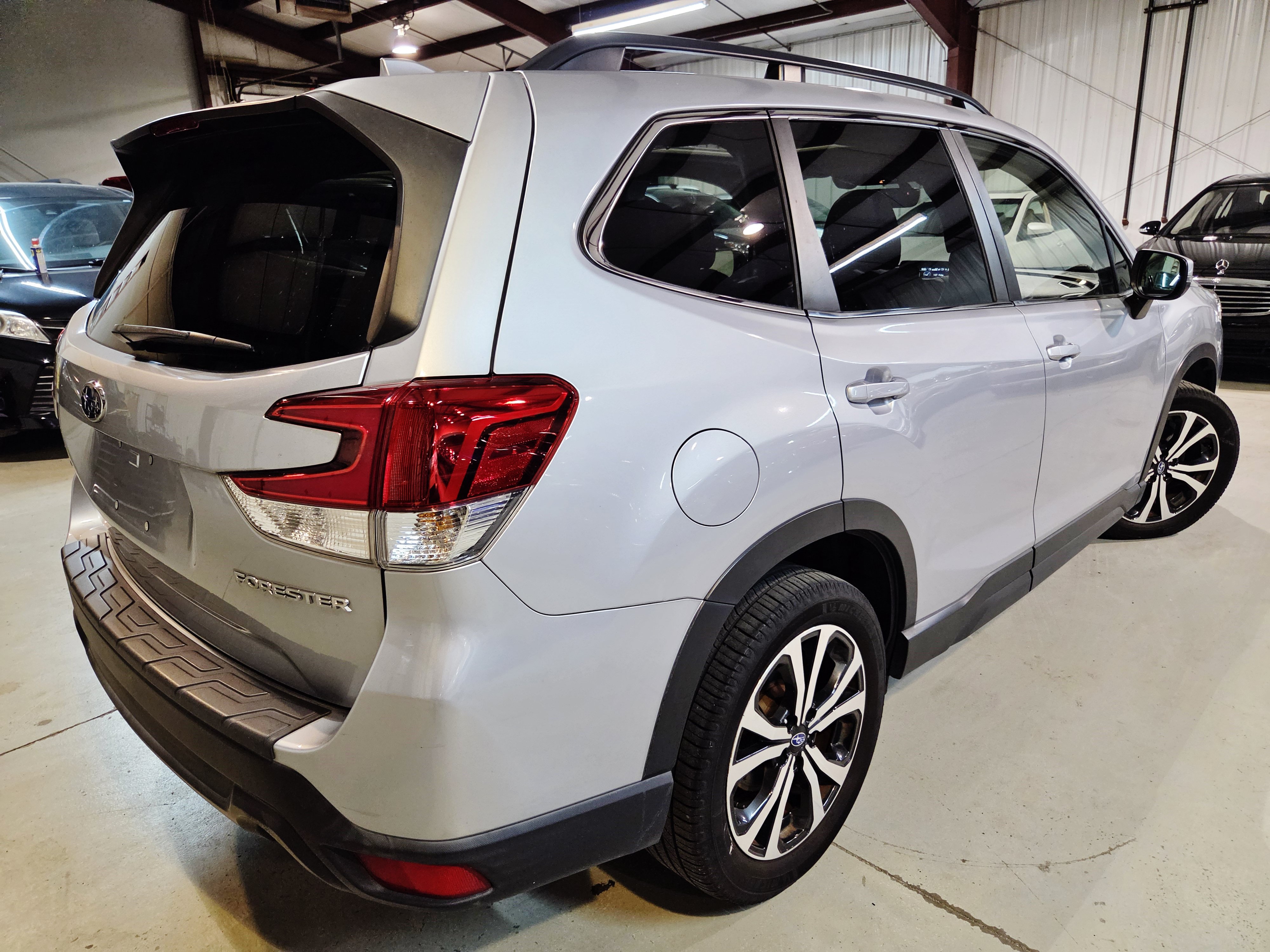 Used 2019 Subaru Forester Limited w/ Popular Package #3 AWD/4WD image 9