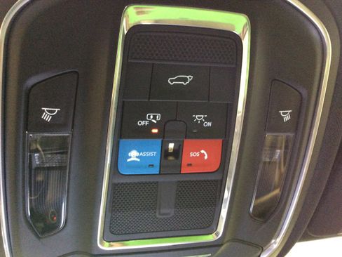 Used 2024 Jeep Grand Cherokee Limited image 20