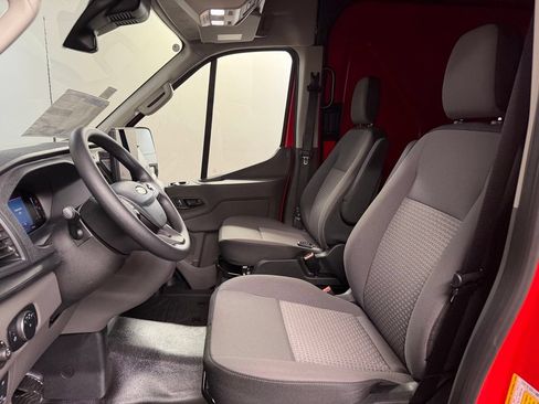 New 2026 Ford Transit 250 148 Medium Roof RWD image 22