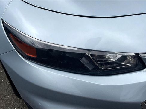 Used 2017 Chevrolet Malibu LT FWD image 30