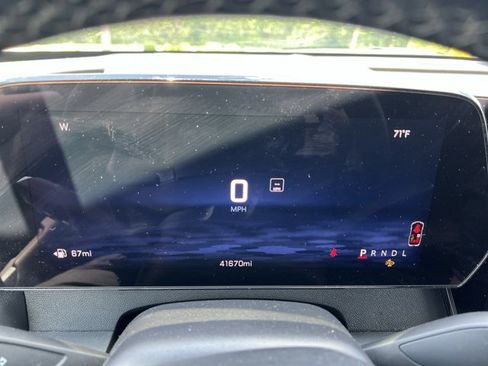 Used 2024 Chevrolet Traverse LT FWD image 12