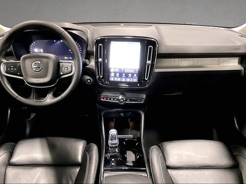Certified 2023 Volvo XC40 B5 Plus w/ Driver Assist Package AWD/4WD image 7