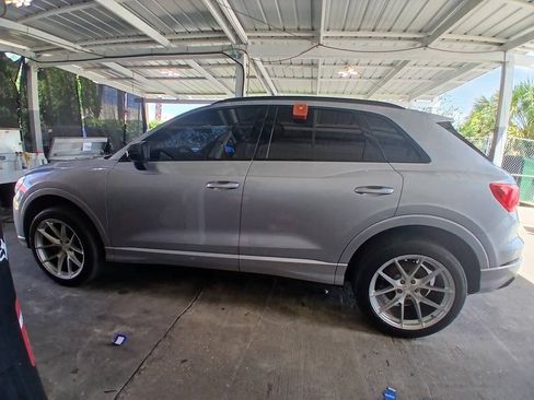 Used 2020 Audi Q3 2.0T Premium w/ Convenience Package AWD/4WD image 7