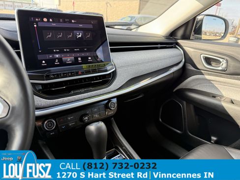 Used 2022 Jeep Compass Latitude image 18