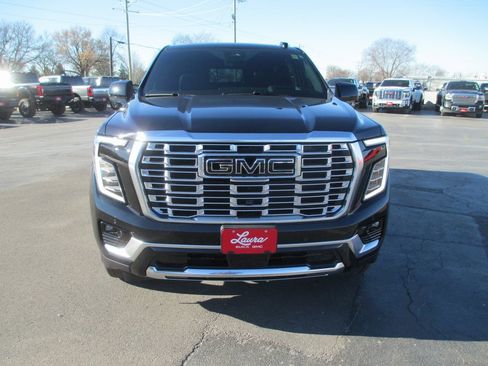 Certified 2025 GMC Yukon Denali w/ Denali Reserve Package image 11