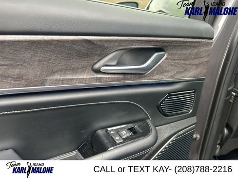 Used 2021 Jeep Grand Cherokee L Overland w/ Luxury Tech Group IV AWD/4WD image 18