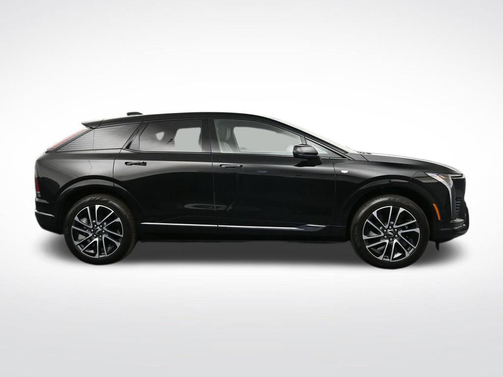 Used 2026 Cadillac Optiq Sport 1 AWD/4WD image 6
