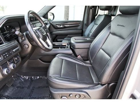 Used 2022 GMC Yukon Denali w/ Denali Ultimate Package RWD image 6