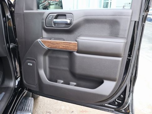 Used 2019 Chevrolet Silverado 1500 High Country w/ Z71 Off-Road Package image 41