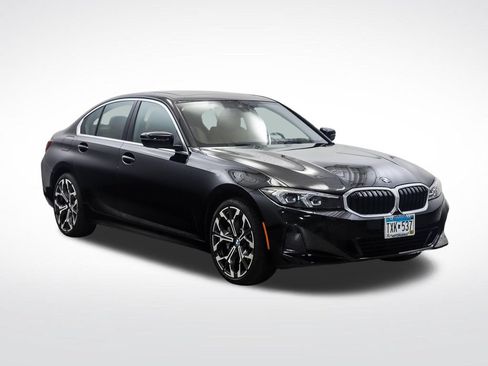 Used 2025 BMW 330i xDrive Sedan w/ Premium Package AWD/4WD image 7