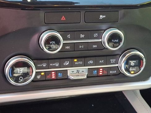 Used 2022 Ford Expedition XLT AWD/4WD image 15