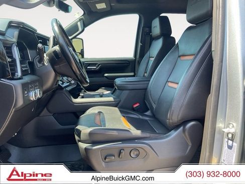 Used 2024 GMC Sierra 2500 AT4 w/ Technology Package AWD/4WD image 9