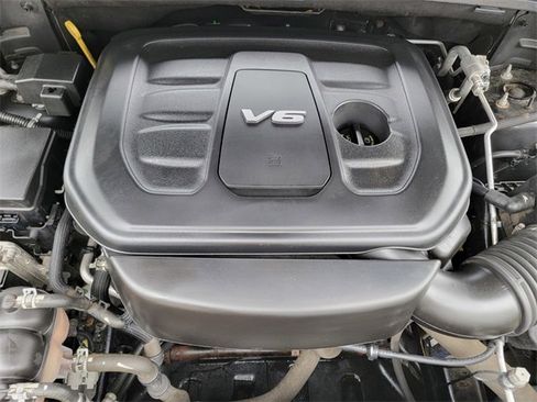 Certified 2018 Jeep Grand Cherokee Altitude image 40