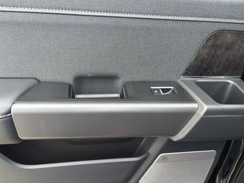 New 2026 Ford F250 Lariat w/ Black Appearance Package image 17