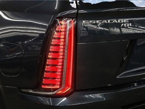 Used 2026 Cadillac Escalade IQL Sport 1 AWD/4WD image 29