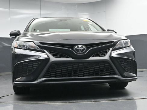 Used 2024 Toyota Camry SE w/ Convenience Package image 24