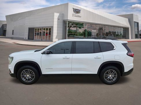 Used 2025 GMC Acadia Elevation FWD image 3