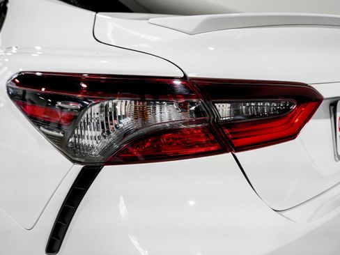 Used 2024 Toyota Camry SE FWD image 38