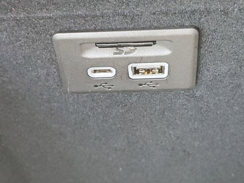 Used 2025 Cadillac XT5 Premium Luxury image 33